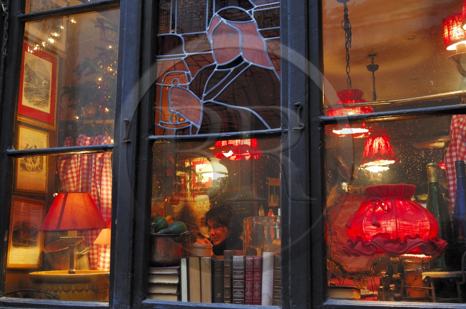 France, Bas Rhin (67), Strasbourg, bierstub et winstub au vieux Strasbourg dans le quartier de la Cathedrale a Noel