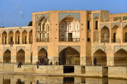 Iran, province d'Ispahan, Ispahan, Pont Khaju sur la rivière Zayandeh