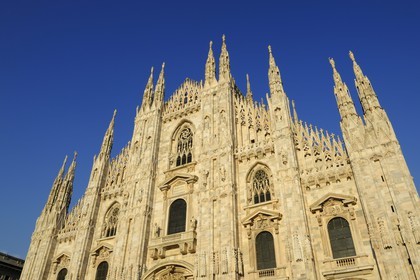 Italie, Lombardie, Milan, le Duomo dans le centre historique, cathédrale de style gothique flamboyant