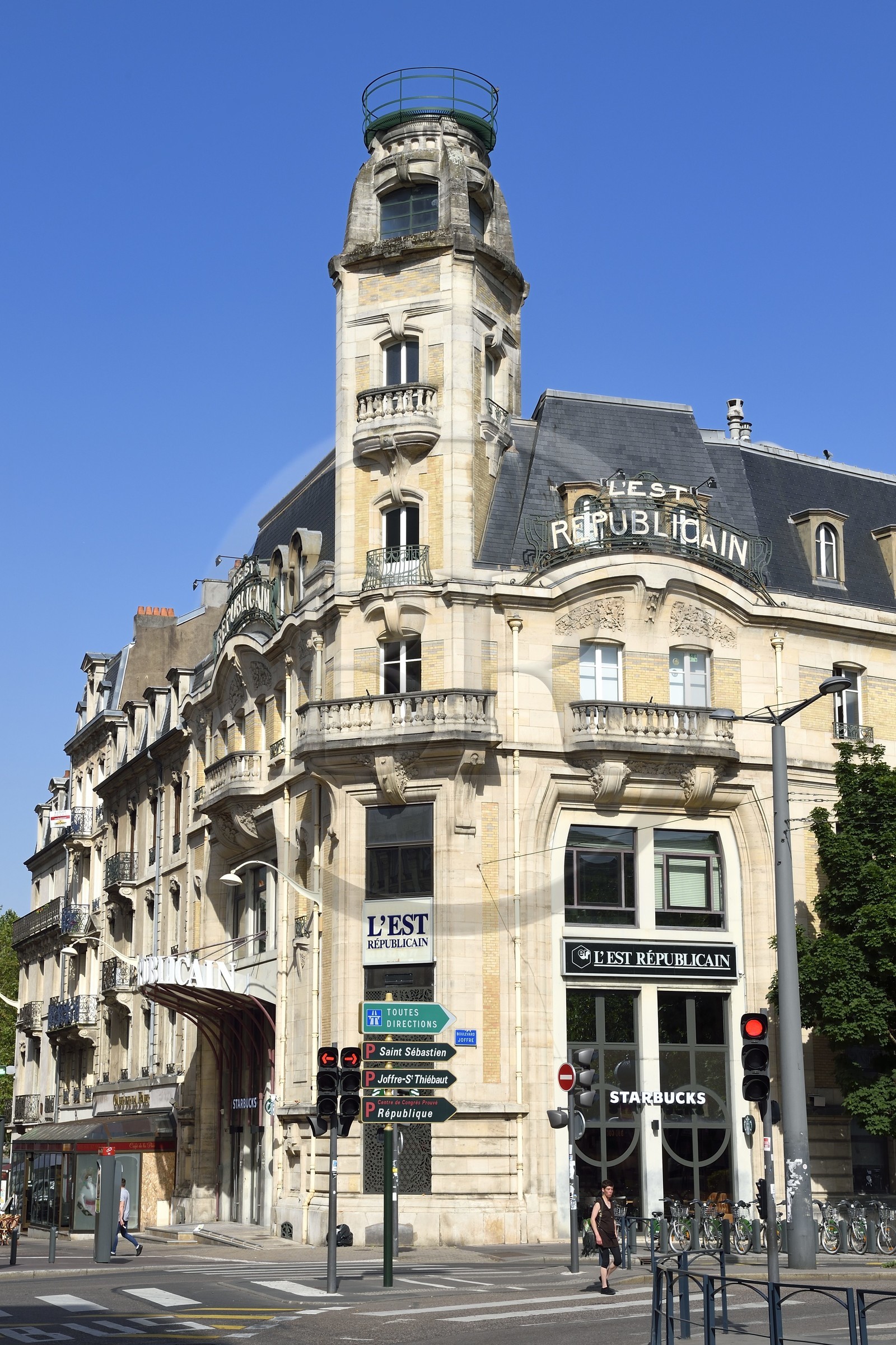 France, Meurthe et Moselle (54), Nancy, le quartier de la gare, l'immeuble de l'ancien siège du journal l'Est Républicain de style Art Nouveau par l'architecte Louis Le Bourgeois de l'Ecole de Nancy