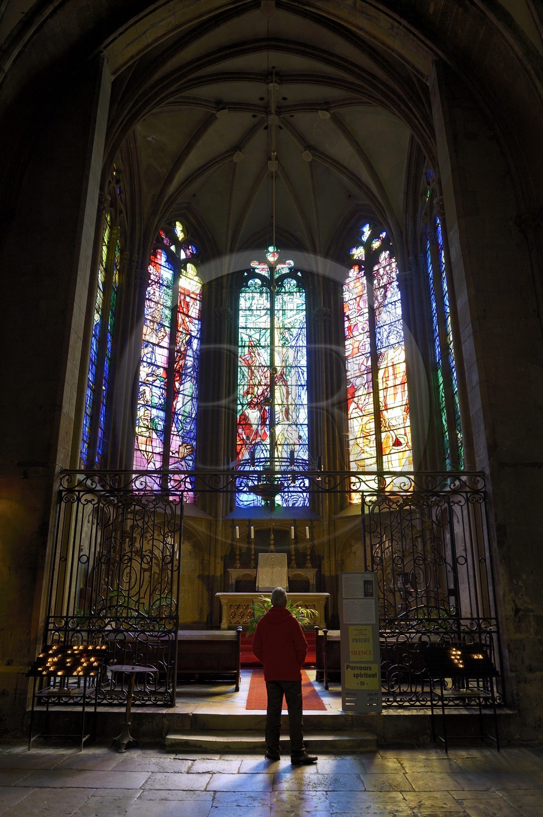 France, Moselle (57), Metz, la cathédrale Saint-Etienne, chapelle du Saint Sacrement avec des vitraux de Jacques Villon (1957)