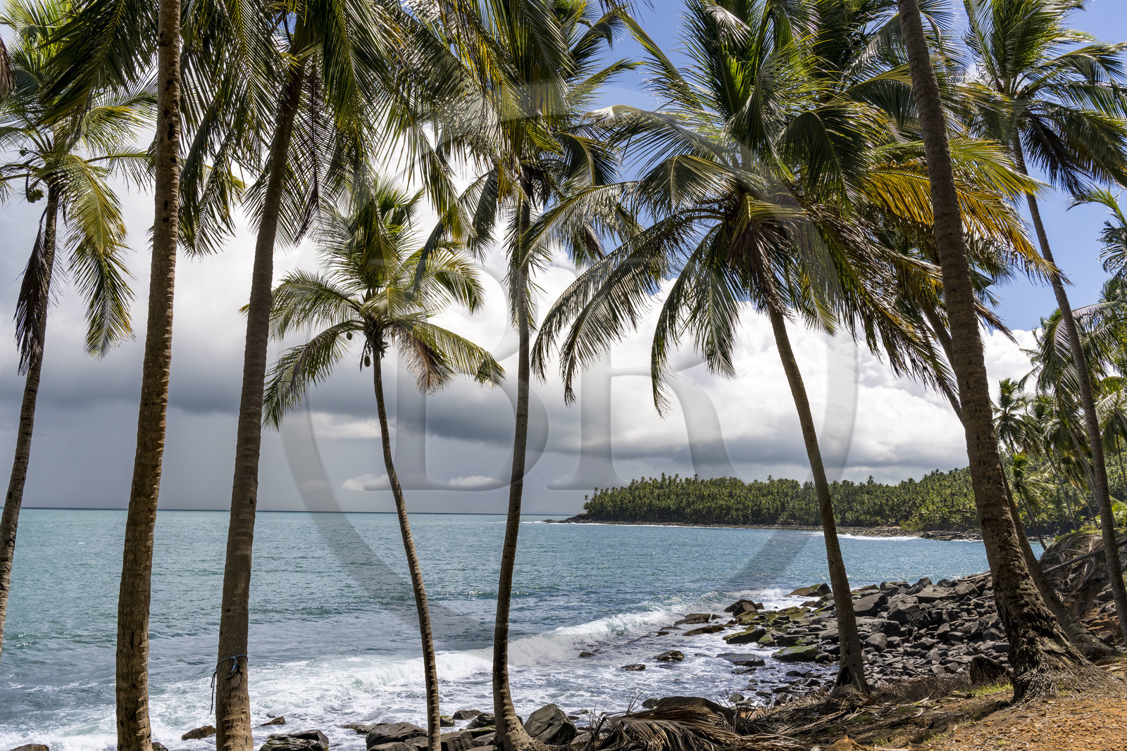 France, Guyane, Kourou, Iles du Salut, l'Ile Royale, l'Ile Saint-Joseph en arrière plan