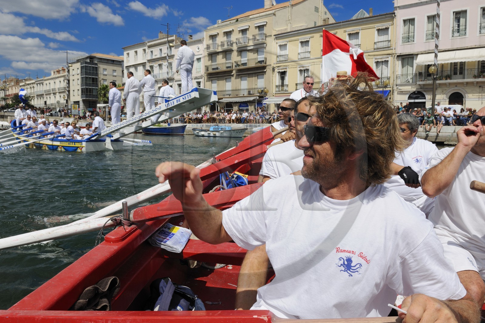 France, Herault, Sete, canal Royal (Royal Canal), Fete de la Saint Louis (St Louis's feast), sea jousting, the rowers