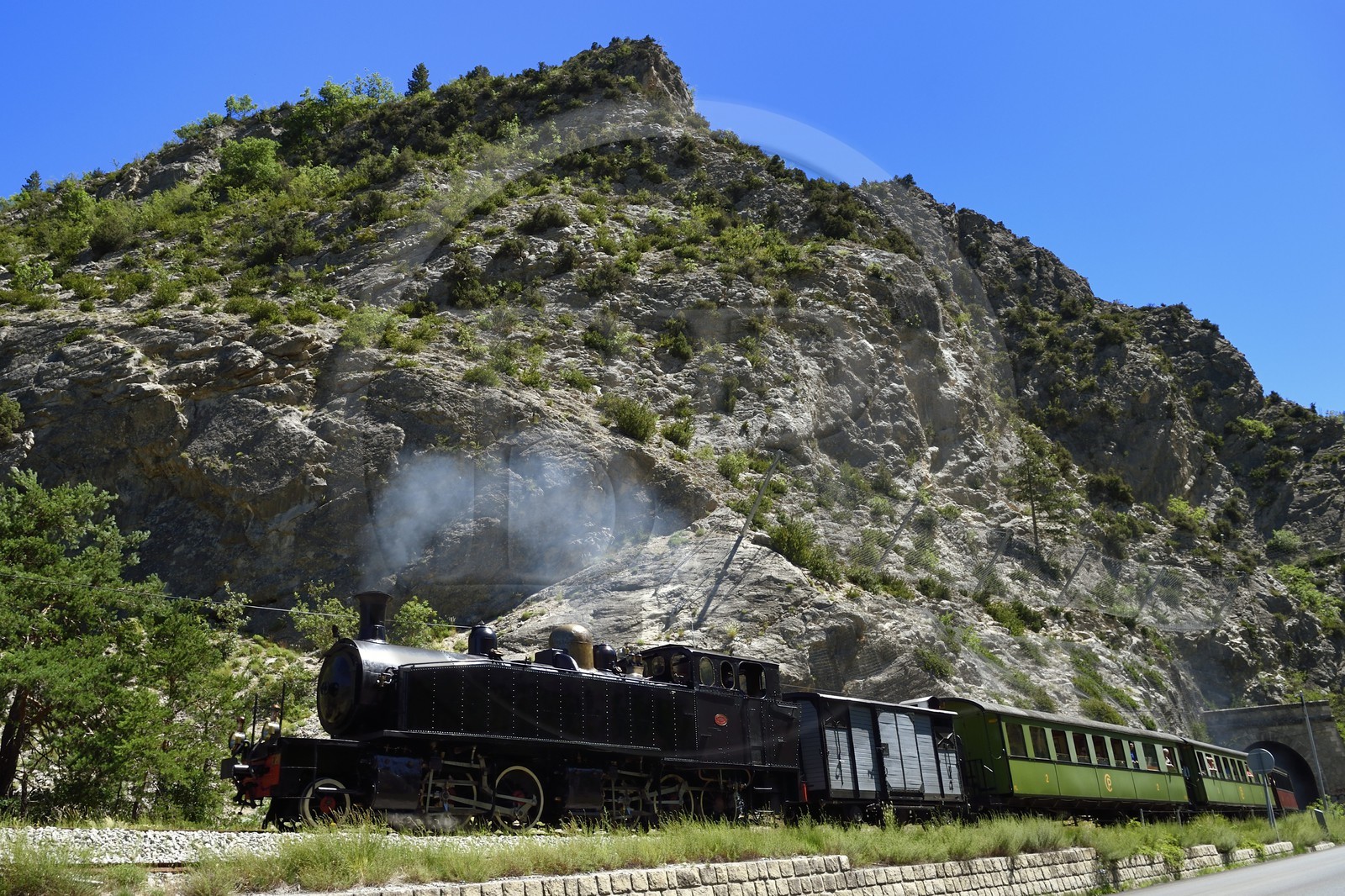 France, Alpes de Haute Provence, Entrepierres, Train des Pignes historic train