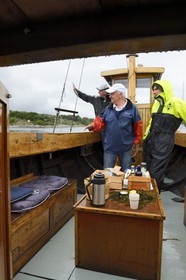 Suède, Västra Götaland, Grebbestad, ferme ostréicole de Everts Sjöbod (Boathouse Evert), sortie en mer avec Lars Karlsson