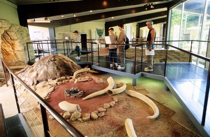 France, Côte-d'Or (21), archéodrome de Bourgogne, musée sur une aire d'autoroute