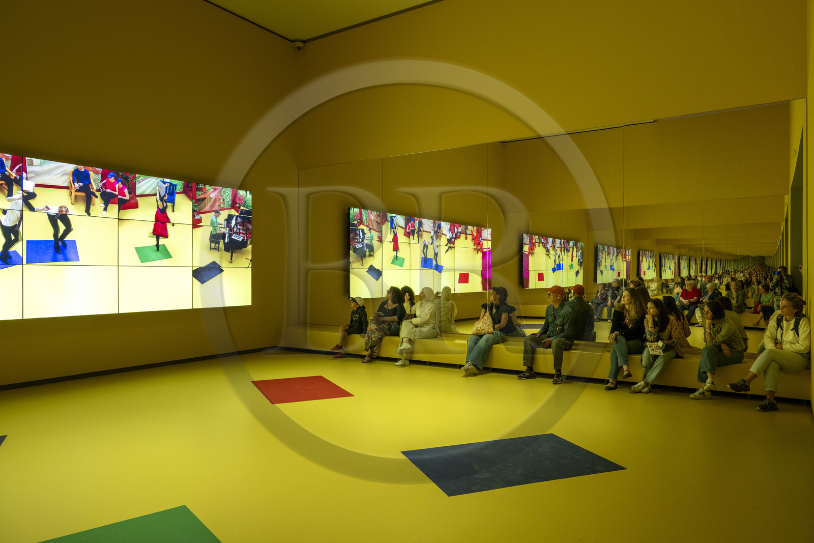 France, Paris (75), Bois de Boulogne, la fondation Louis Vuitton de l'architecte Frank Gehry, exposition David Hockney 25, œuvre-vidéo A Bigger Space for Dancing (2012)