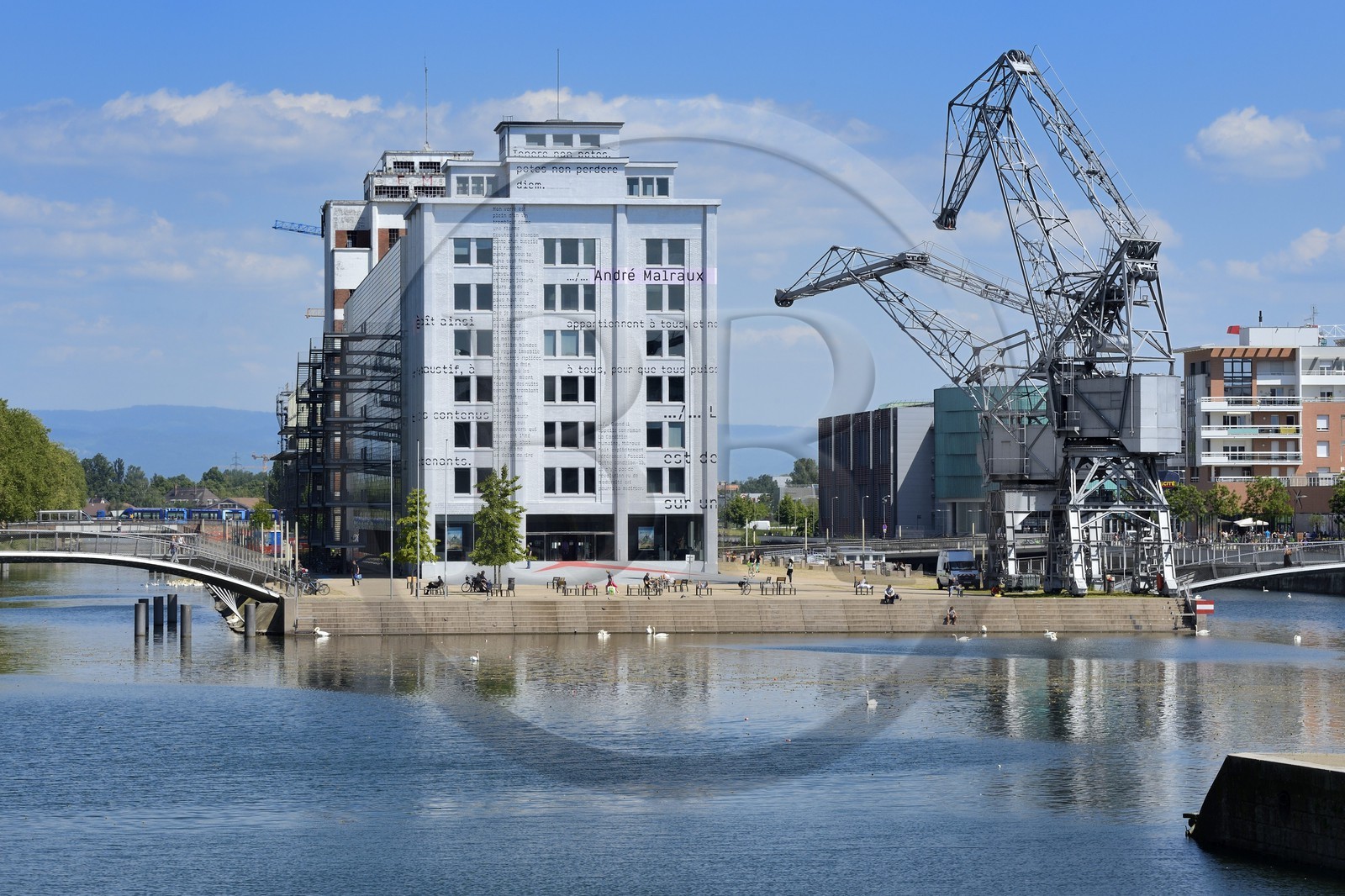 France, Bas-Rhin (67), aménagement du port du Rhin et reconversion du môle du Bassin d’Austerlitz, la médiathèque André Malraux