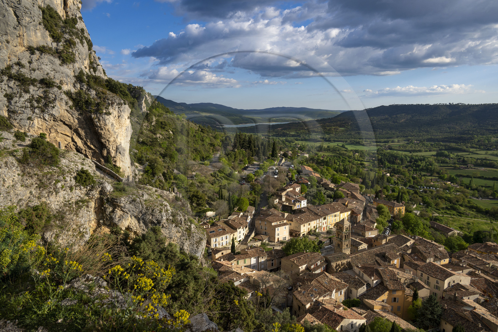 France, Alpes-de-Haute-Provence (04), Parc Naturel Régional du Verdon, Moustiers-Sainte-Marie, labellisé Les Plus Beaux Villages de France