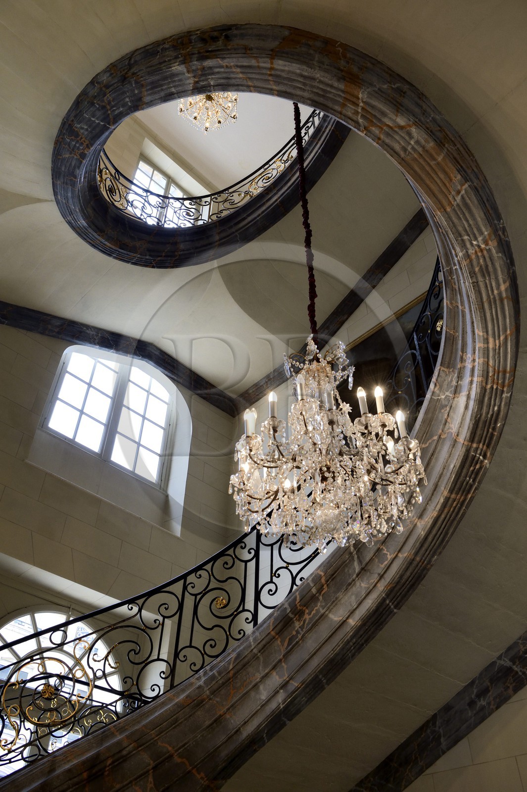 France, Meurthe-et-Moselle (54), Nancy, place Stanislas, musée des Beaux Arts, escalier orné de ferronneries de Jean Lamour dans l'aile XVIIIeme siècle du musée