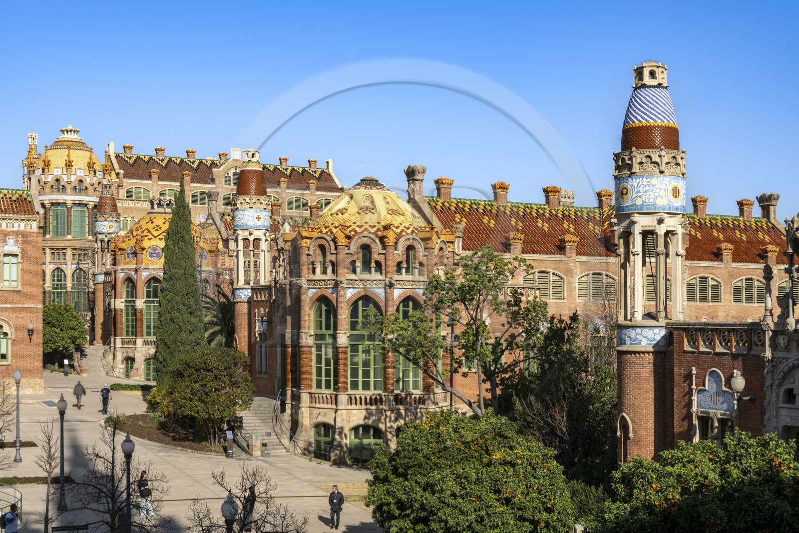 Espagne, Catalogne, Barcelone, quartier d'El Guinardo, ancien Hospital de la Santa Creu i de Sant Pau classé Patrimoine Mondial de l'UNESCO, de style moderniste par l'architecte Domenech i Montaner, aujourd'hui un musée et un centre culturel, il était composé de pavillons reliés par des souterrains