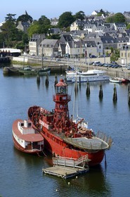France, Finistère (29), Port-musée de Douarnenez, le musée maritime de Port-Rhu et le bateau-feu Scarweather