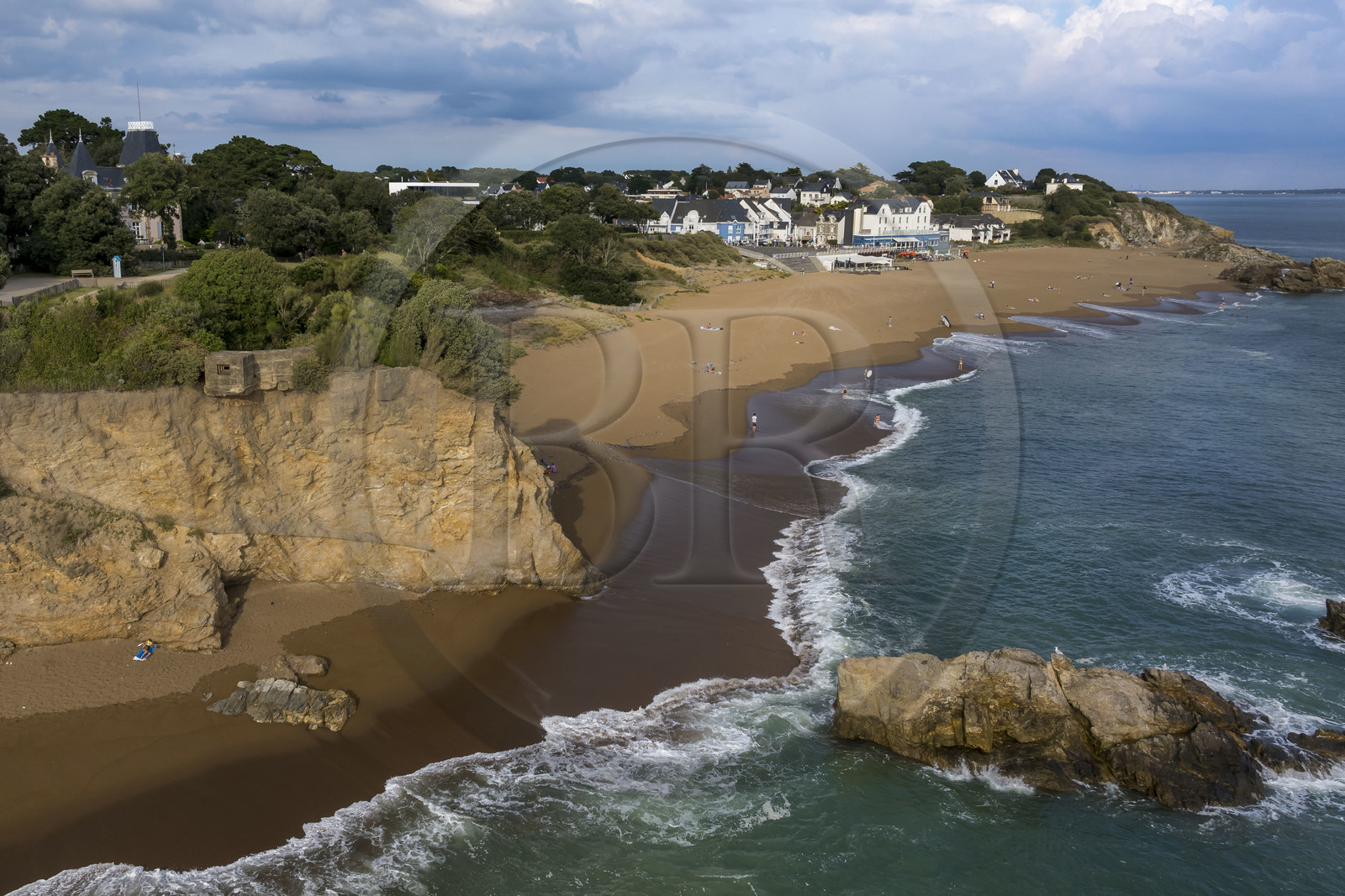 France, Loire-Atlantique (44), Estuaire de la Loire, Saint-Nazaire, plage de Saint-Marc-sur-Mer (vue aérienne)