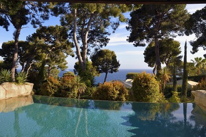 France, Alpes Maritimes (06), Saint-Jean-Cap-Ferrat, Grand-Hotel du Cap-Ferrat, palace 5 étoiles du groupe Four Seasons Hotel, piscine à débordement privée de la pool suite