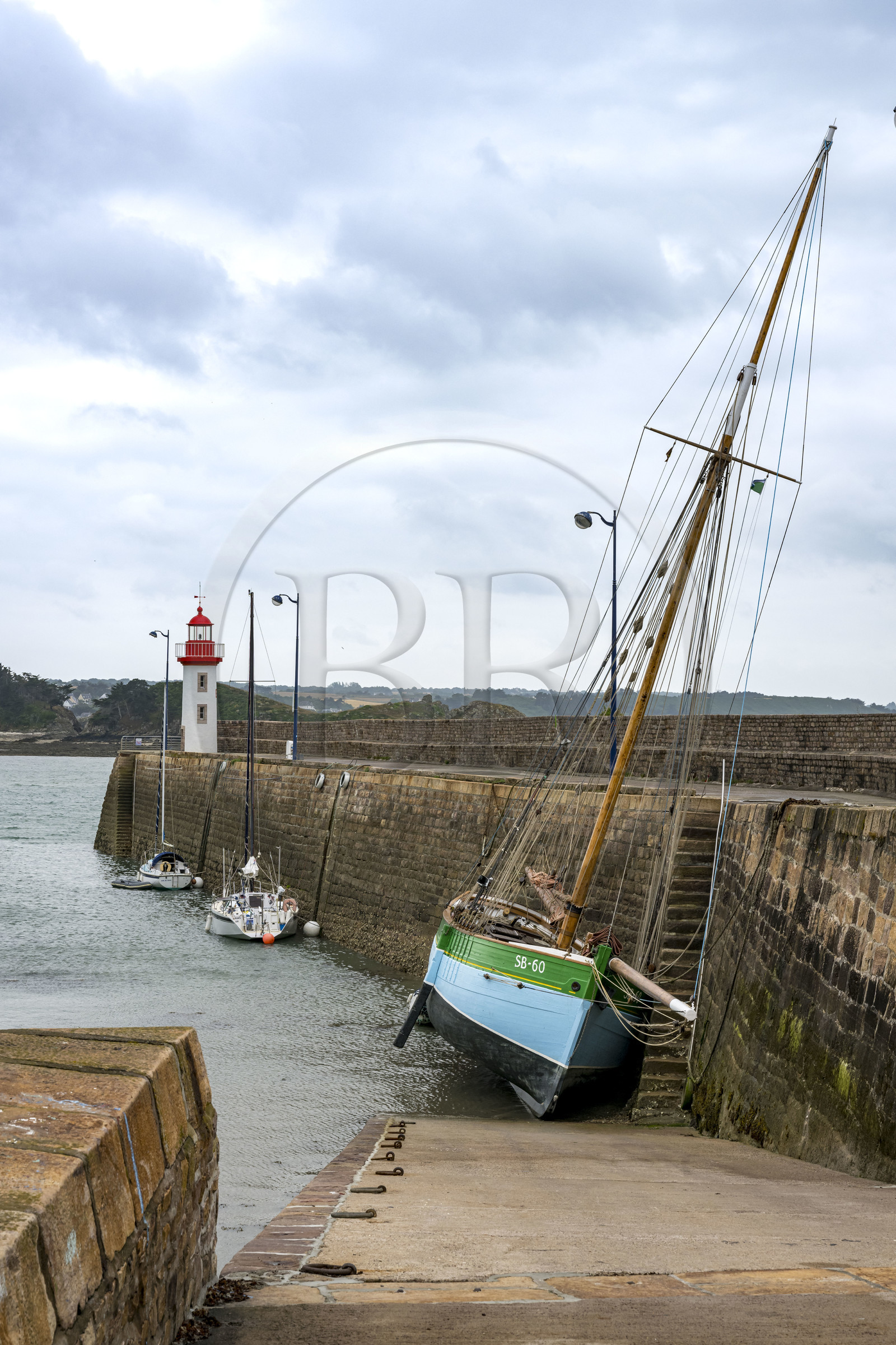 France, Côtes d'Armor (22), Côte de Penthièvre, Erquy, le port