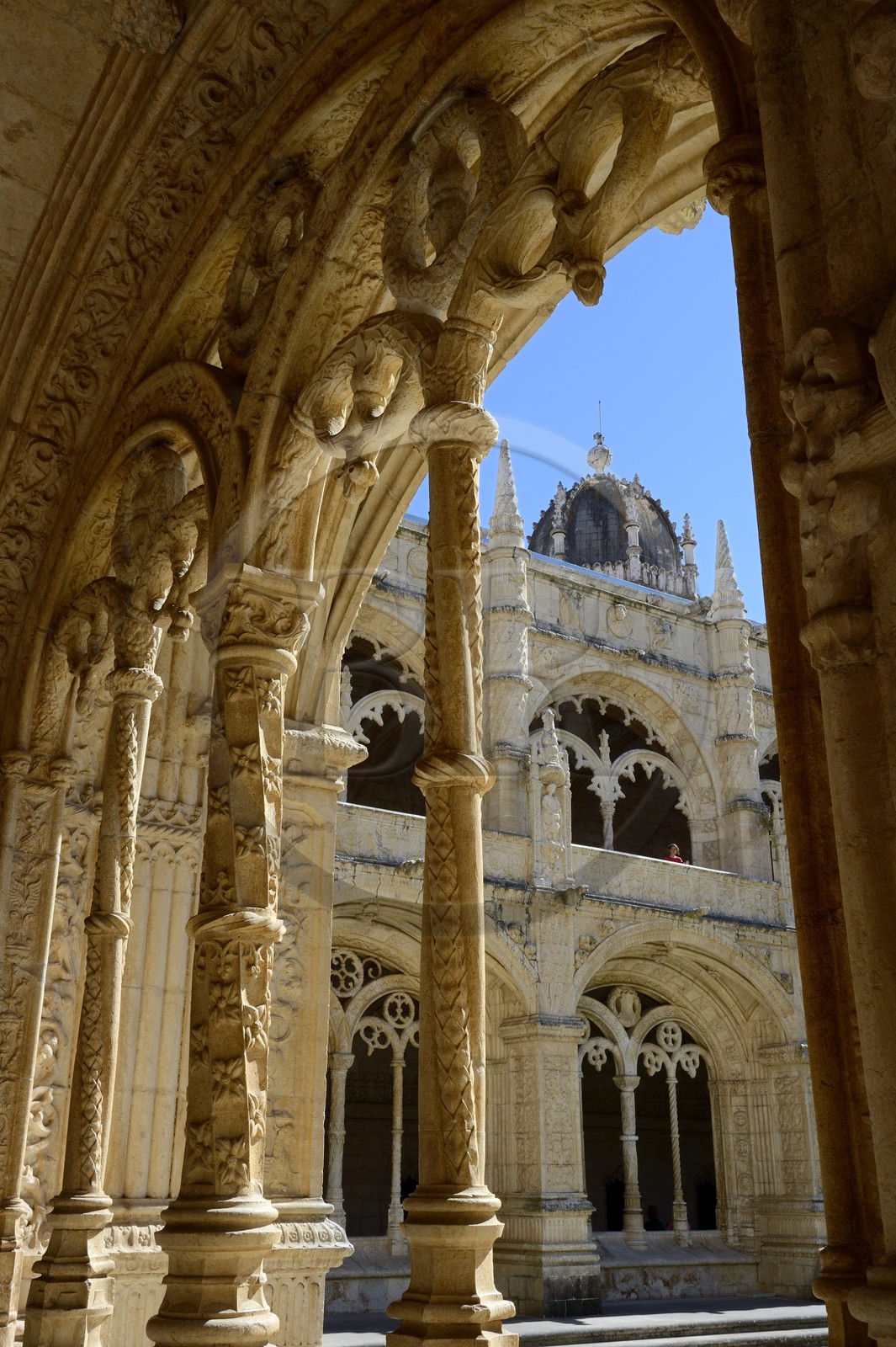 Portugal, Lisbon, Belem, Hieronymites Monastery (Mosteiro dos Jeronimos), listed as World Heritage by UNESCO, the cloister, detail of the arches