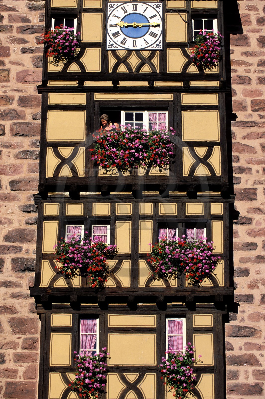 France, Haut-Rhin (68), Route des vins d' Alsace, Riquewihr, labellisé Les Plus Beaux Villages de France, la porte du Dolder