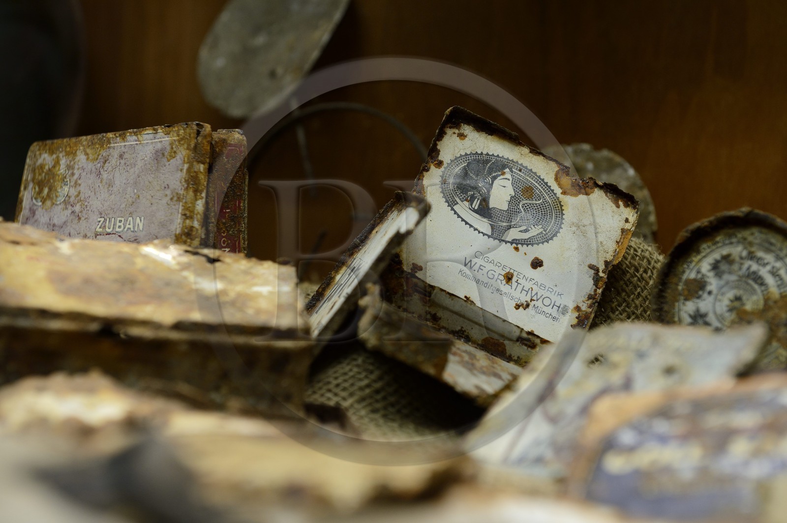 France, Meuse (55), Romagne-sous-Montfaucon, le musée informel appelé Romagne ‘14-’18 sur la vie quotidienne du soldat de la Grande Guerre créé par Jean-Paul de Vries, boite à cigarettes