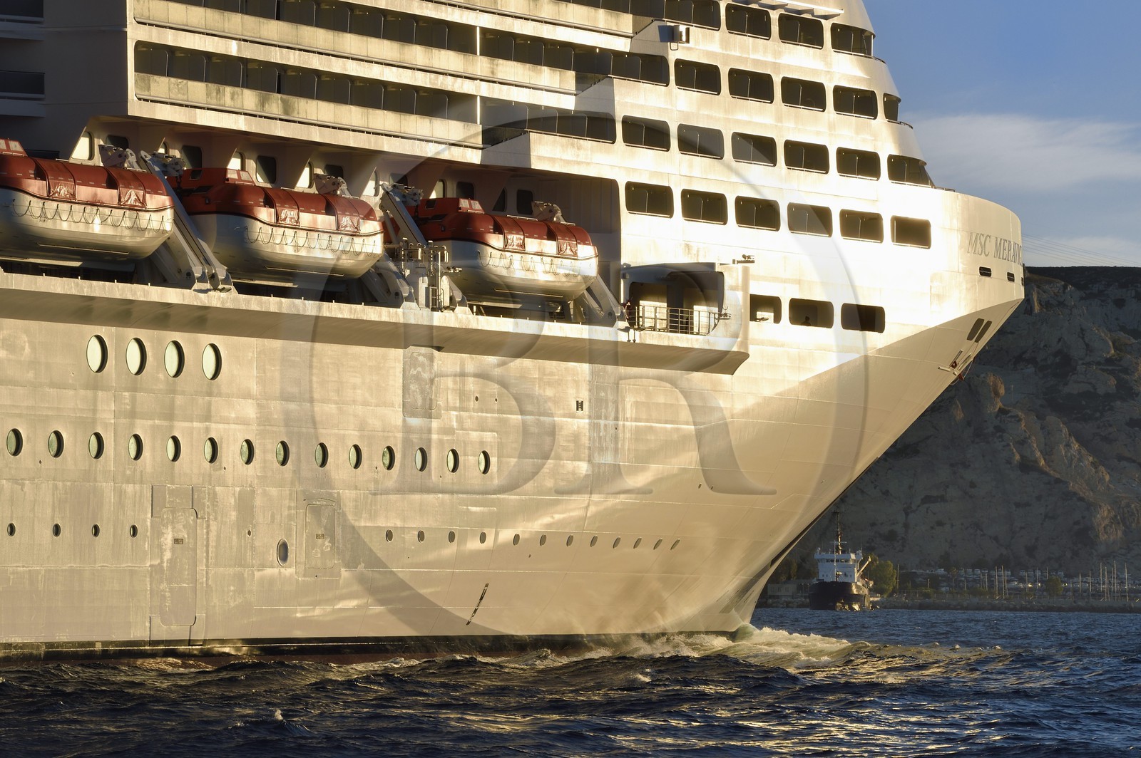 France, Bouches-du-Rhône (13), Marseille, bateau de croisière dans la Rade de Marseille