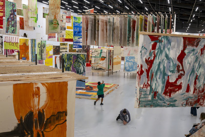 Portugal, Lisbonne, quartier de Belem, MAAT (Musée d'Art, Architecture et Technologie ou Museu de Arte, Arquitetura e Tecnologia) sur les bords du Tage, exposition Disco de l'artiste Vivian Suter