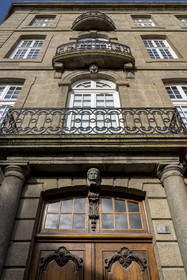 France, Ille-et-Vilaine (35), Côte d'Emeraude, Saint-Malo, Hotel particulier White ou Hay sur la place Guy La Chambre, anciennement maison de corsaire reconstruit vers 1954 selon les plans des architectes Raymond Cornon et Yves Hémar