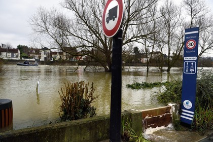France, Val de Marne, Le Perreux-sur-Marne, the Marne riverside flooded
