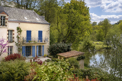 France, Vendée (85), Mallièvre, maison en bordure de la Sèvre Nantaise