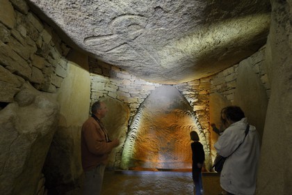 France, Morbihan, Gulf of Morbihan (Golfe du Morbihan), Locmariaquer, Table des Marchands cairn, decorated slabs