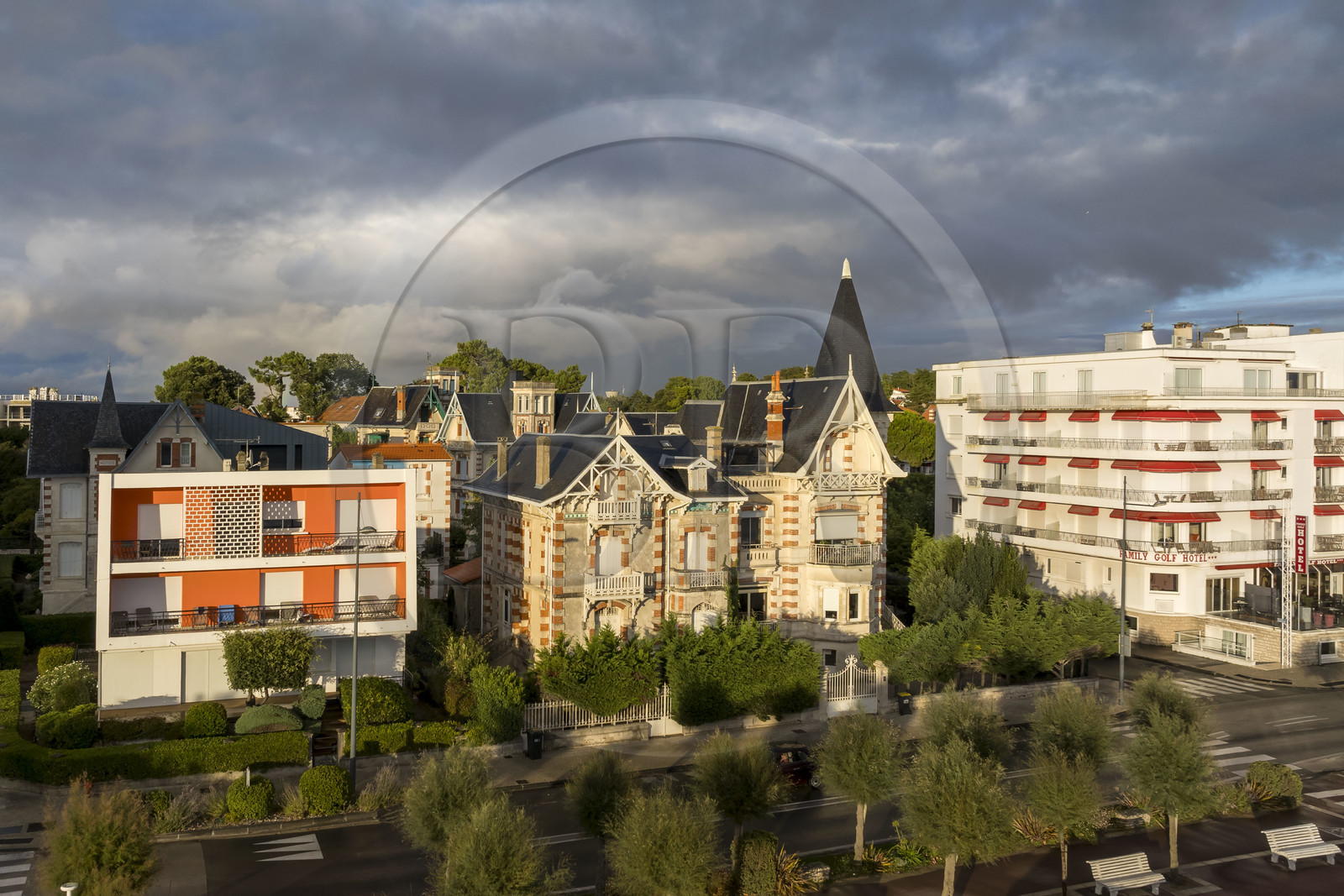France, Charente-Maritime, Royan, on Boulevard Frédéric Garnier which runs along the Grande-Conche beach, the small building (in orange) La Perrinière from the 1950s designed by the architects M. Barnier and J. Daugrois (aerial view)