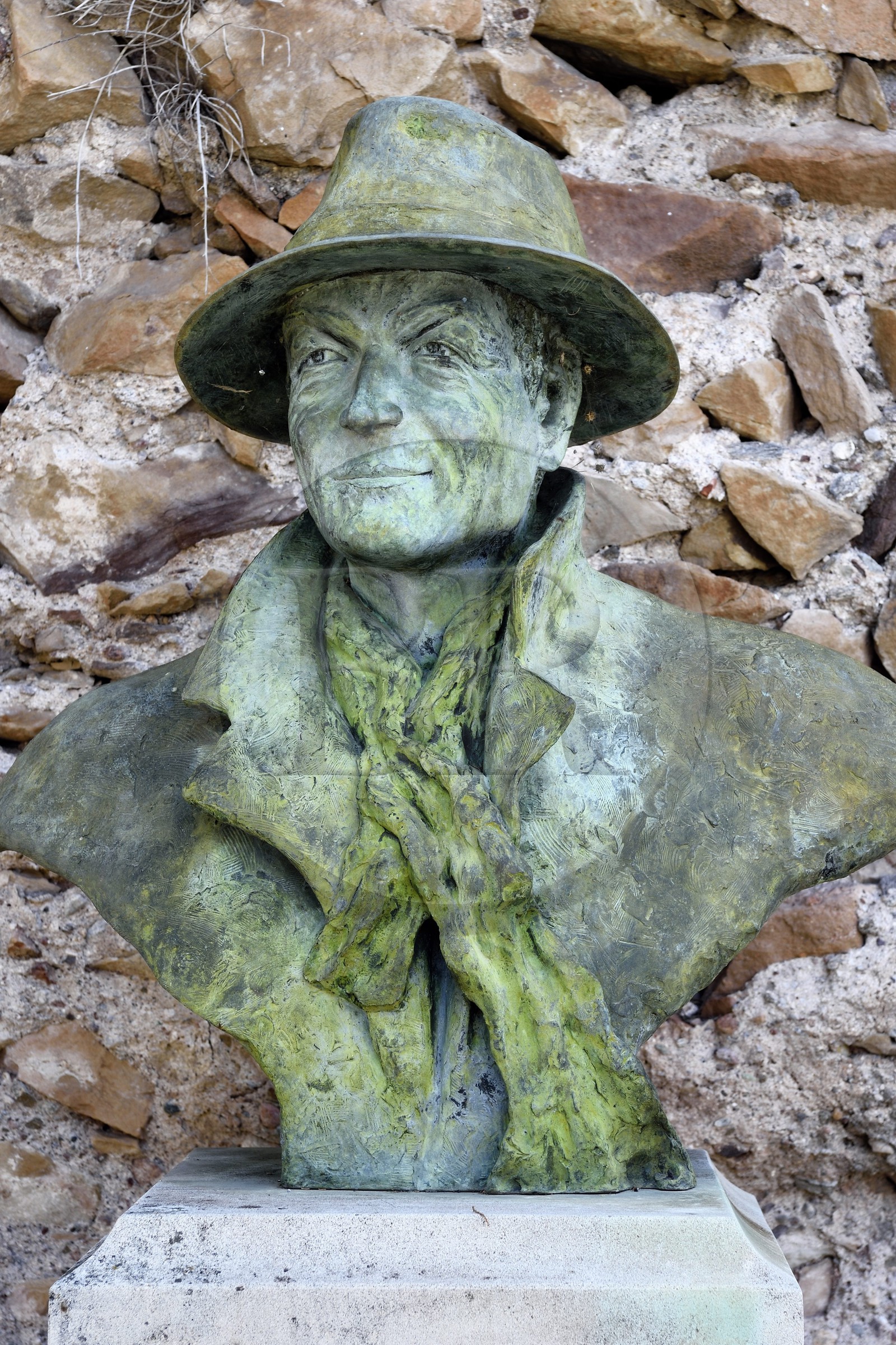 France, Var (83), Fréjus, le théatre romain, buste de Philippe Léotard