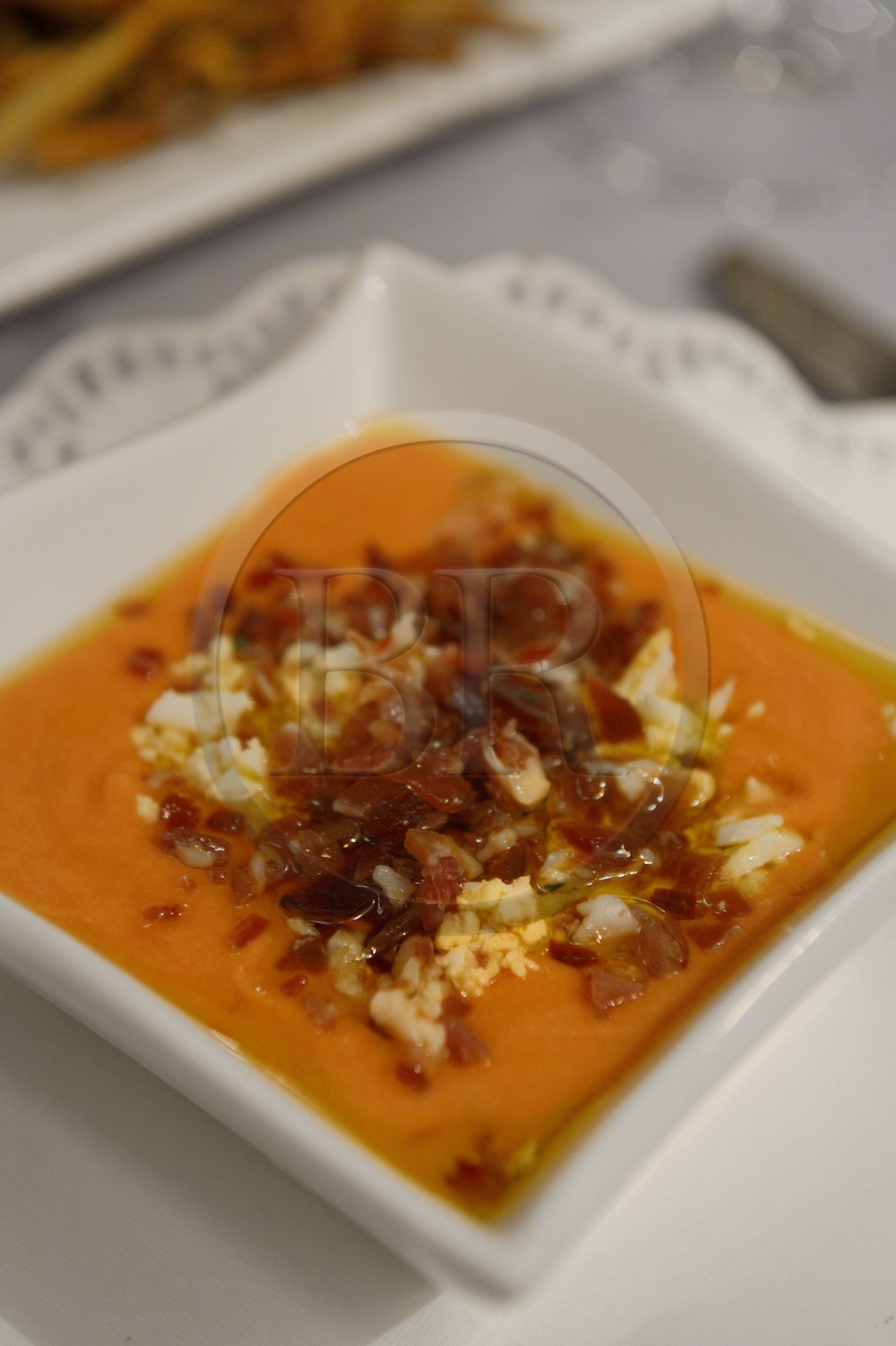 Espagne, Andalousie, Cordoue, Restaurant Taberna La Viuda, salmorejo (gaspacho)