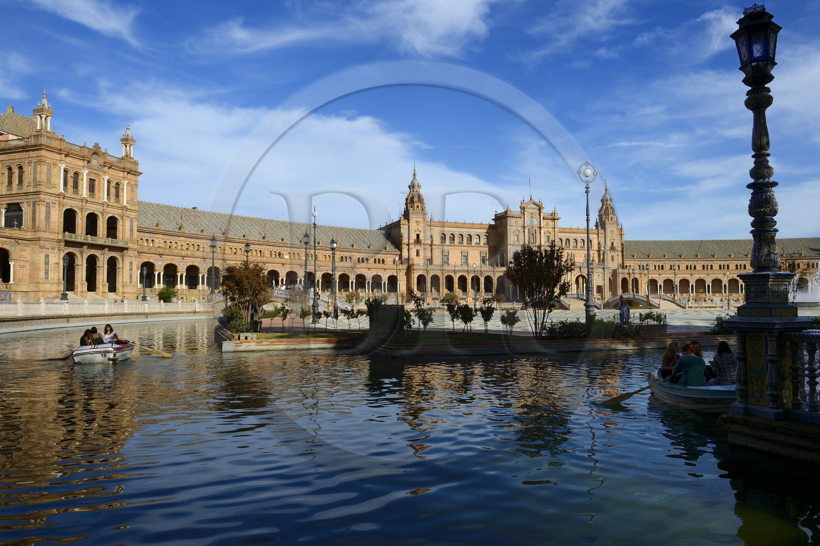 Espagne, Andalousie, Séville, Parque de Maria Luisa, Plaza de Espana (Place d' Espagne) construite pour l'Exposition ibéro-américaine de 1929