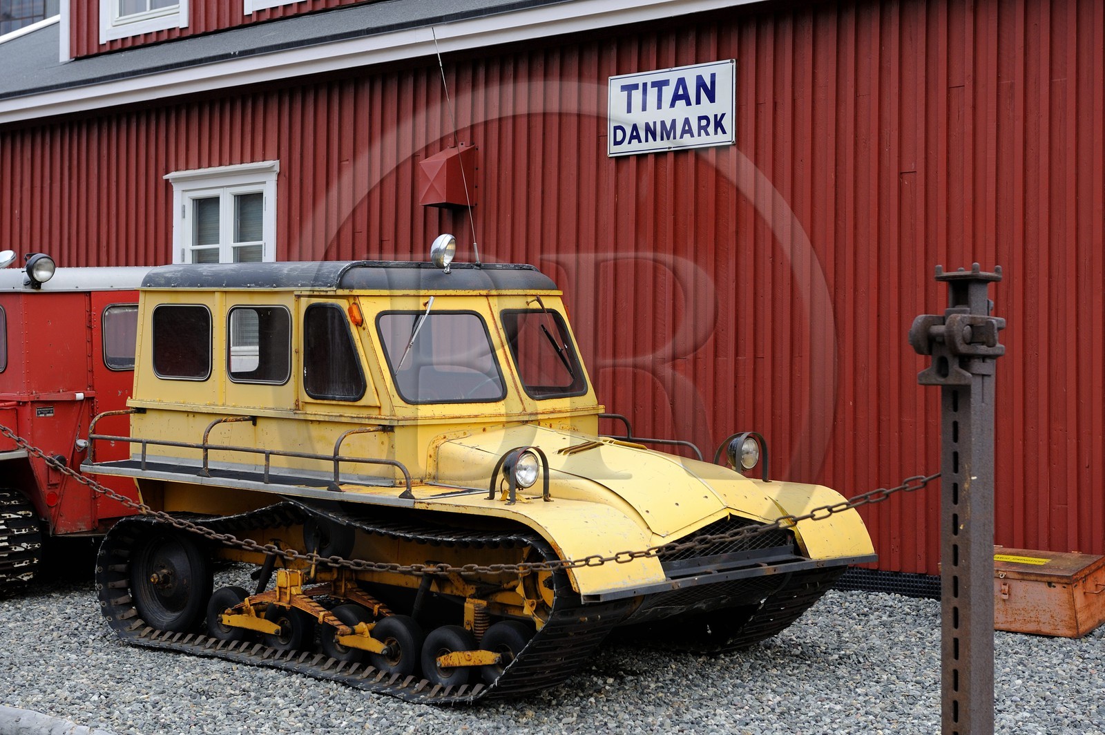 Norvège, Svalbard (Spitzberg), Longyearbyen, autochenille half-track des années 1950