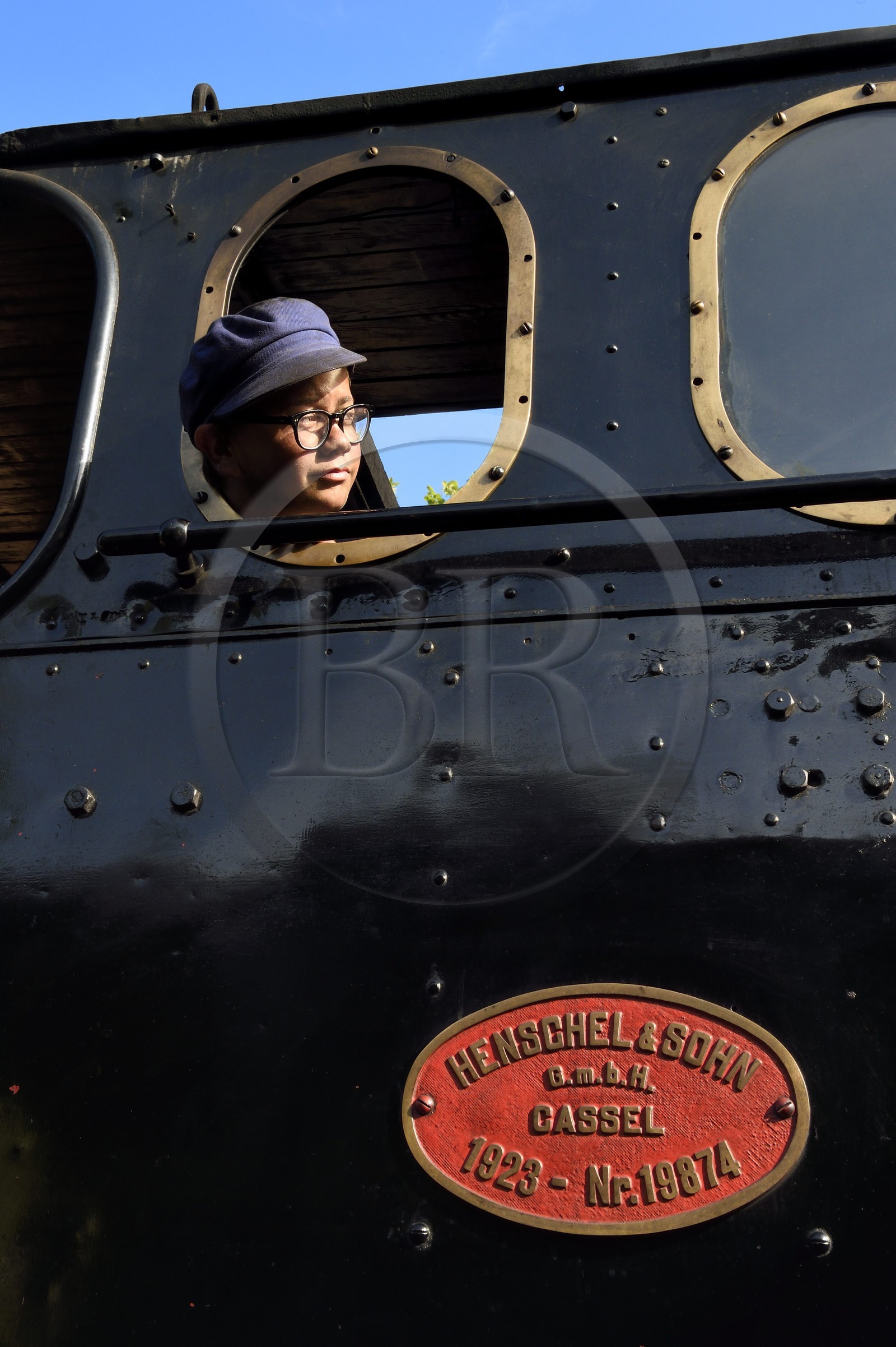 France, Alpes-Maritimes (06), Puget Théniers, Benoit Prudhomme-Lacroix est un des plus jeunes bénévoles du G.E.C.P. qui restaure et exploite le Train des Pignes