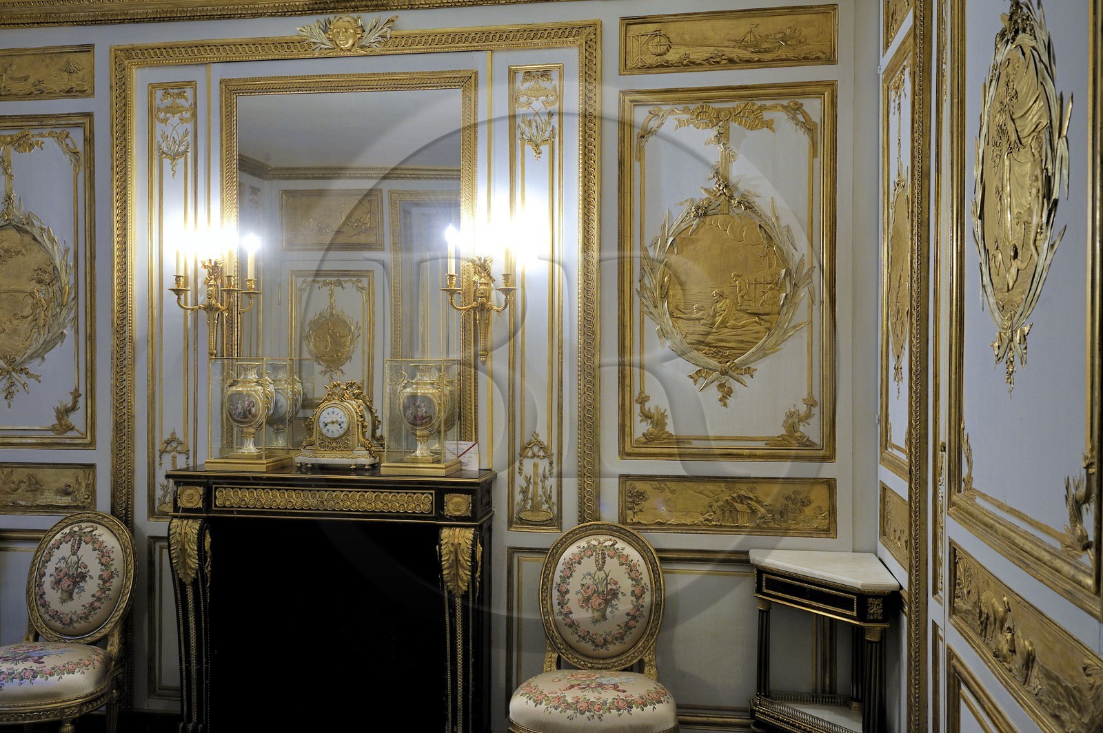 France, Yvelines, Chateau de Versailles, listed as World Heritage by UNESCO, the King's Private Apartment, cabinet de la cassette