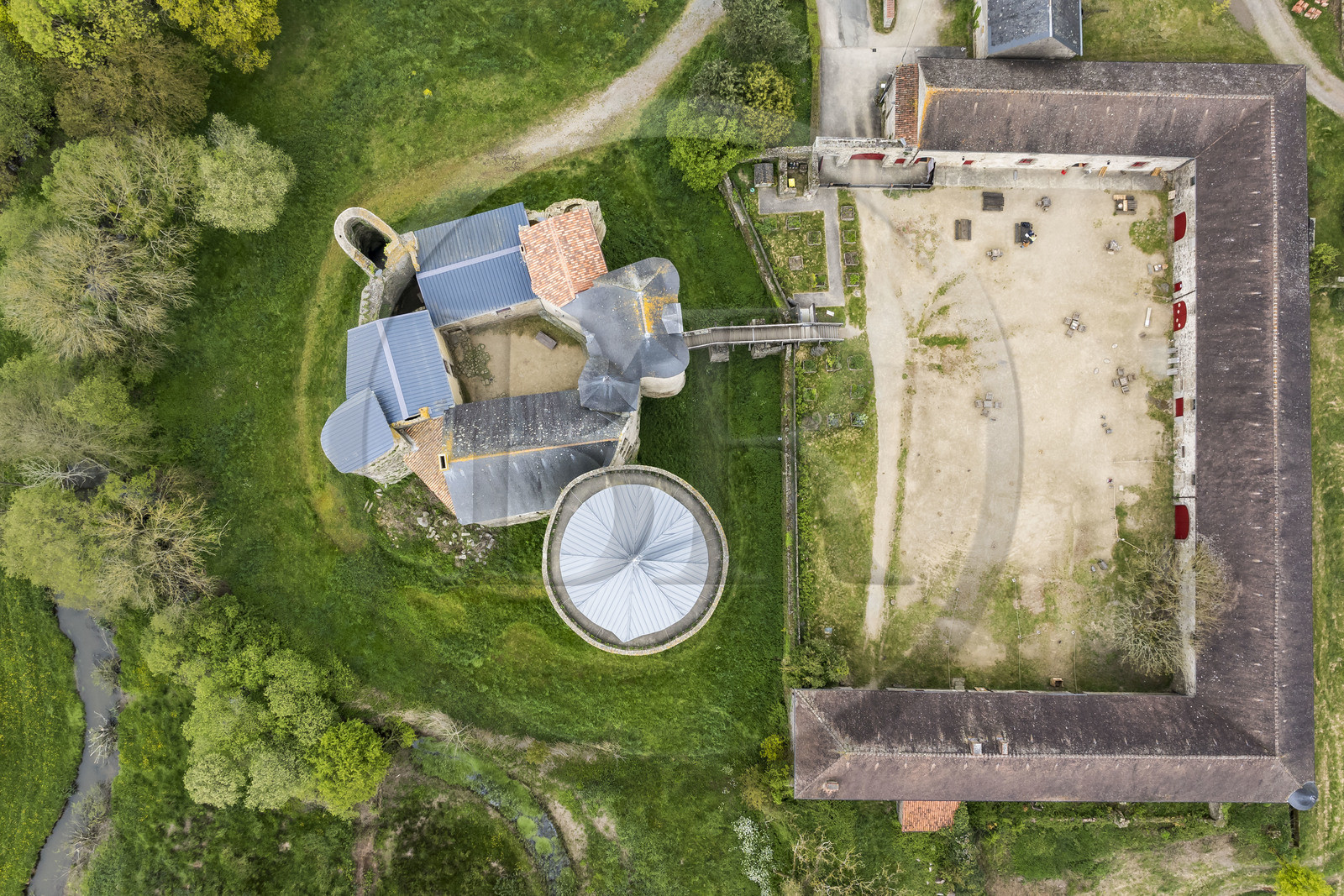 France, Deux-Sèvres (79), Saint-André-sur-Sèvre, fortified castle of Saint-Mesmin from the 14th and 15th centuries (aerial view)