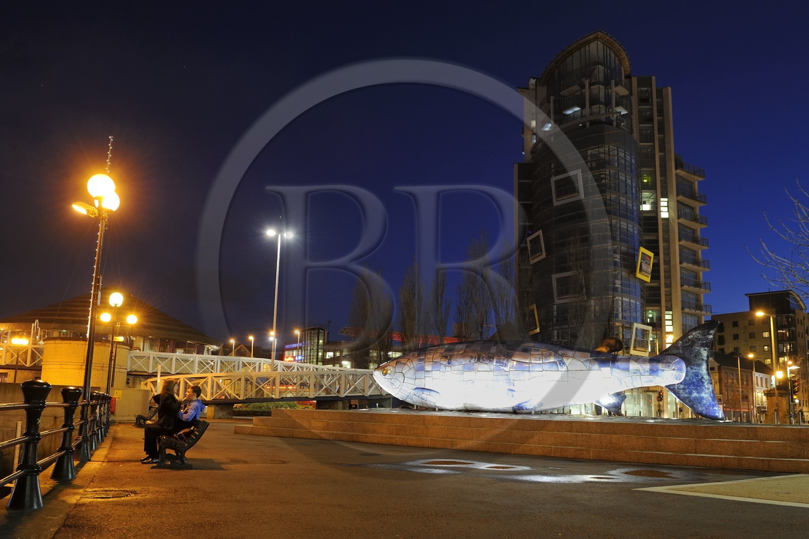 United Kingdom, Northern Ireland, Belfast, the waterfront on the Lagan riverside, The Big Fish by John Kindness on Donegall Quay and the building The Boat