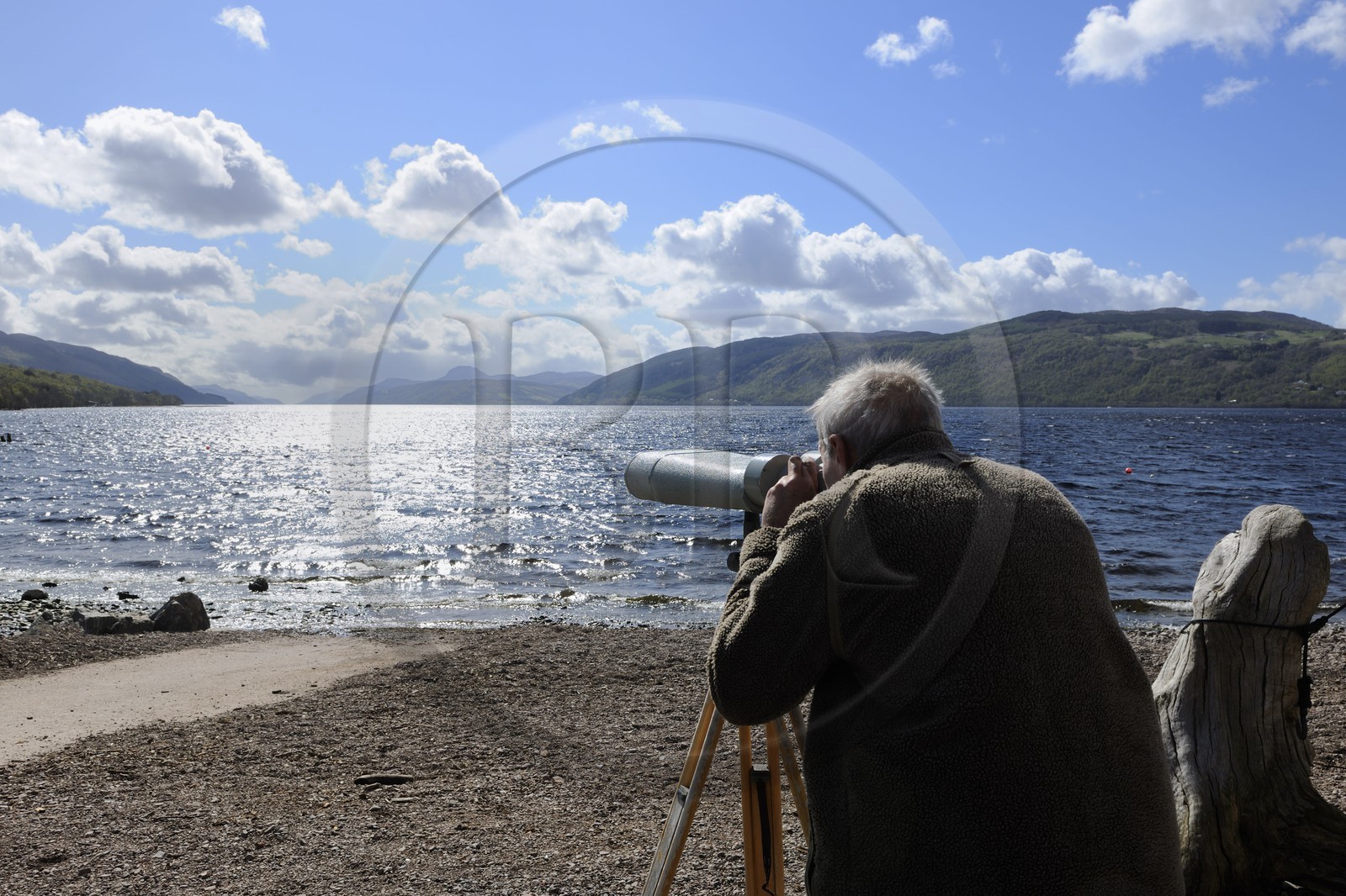 Royaume-Uni, Ecosse, région des Highlands, le Loch Ness, Steve Feltham qui chasse  Nessie depuis 1991