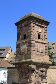 France, Bas-Rhin (67), Strasbourg, l'Hôpital Civil, site principal et historique des Hôpitaux universitaires de Strasbourg, échauguette de la fortification Vauban (1689) qui se trouvait sur les anciens remparts