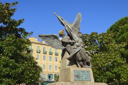 France, Corse-du-Sud (2A), Ajaccio, monument aux morts du square Cesar Campinchi