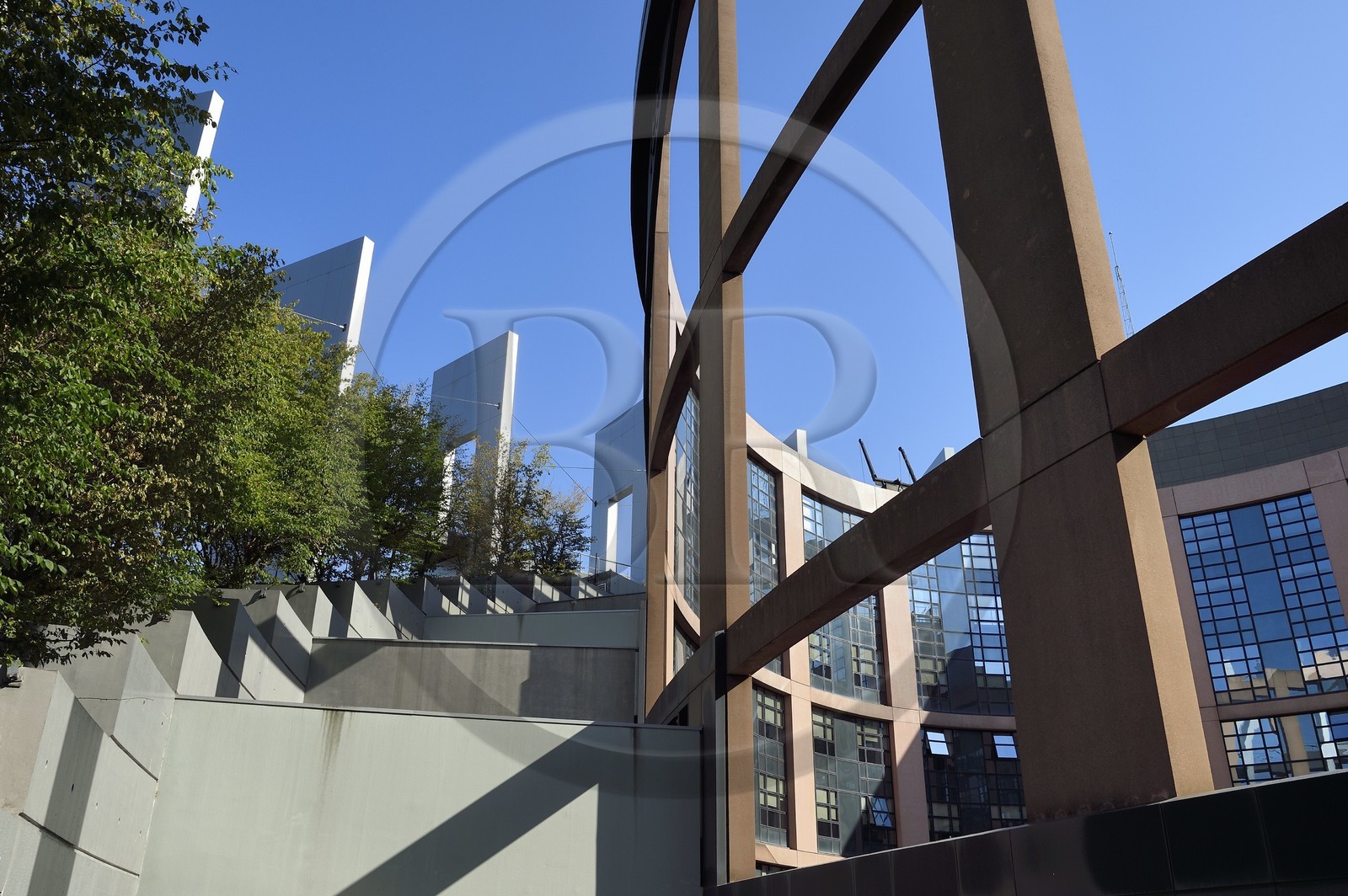 France, Bas-Rhin (67), Strasbourg, quartier européen, le Parlement européen, batiment Louise-Weiss, sommet de la tour