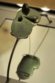 Italie, Emilie-Romagne, Plaisance (Piacenza), Palazzo Farnese, Musée municipal, le foie de Piacenza (Fegato di Piacenza) vestige étrusque en bronze qui servait de modèle à l'hépatologie qui est la divination liée à l'examen des entrailles animales