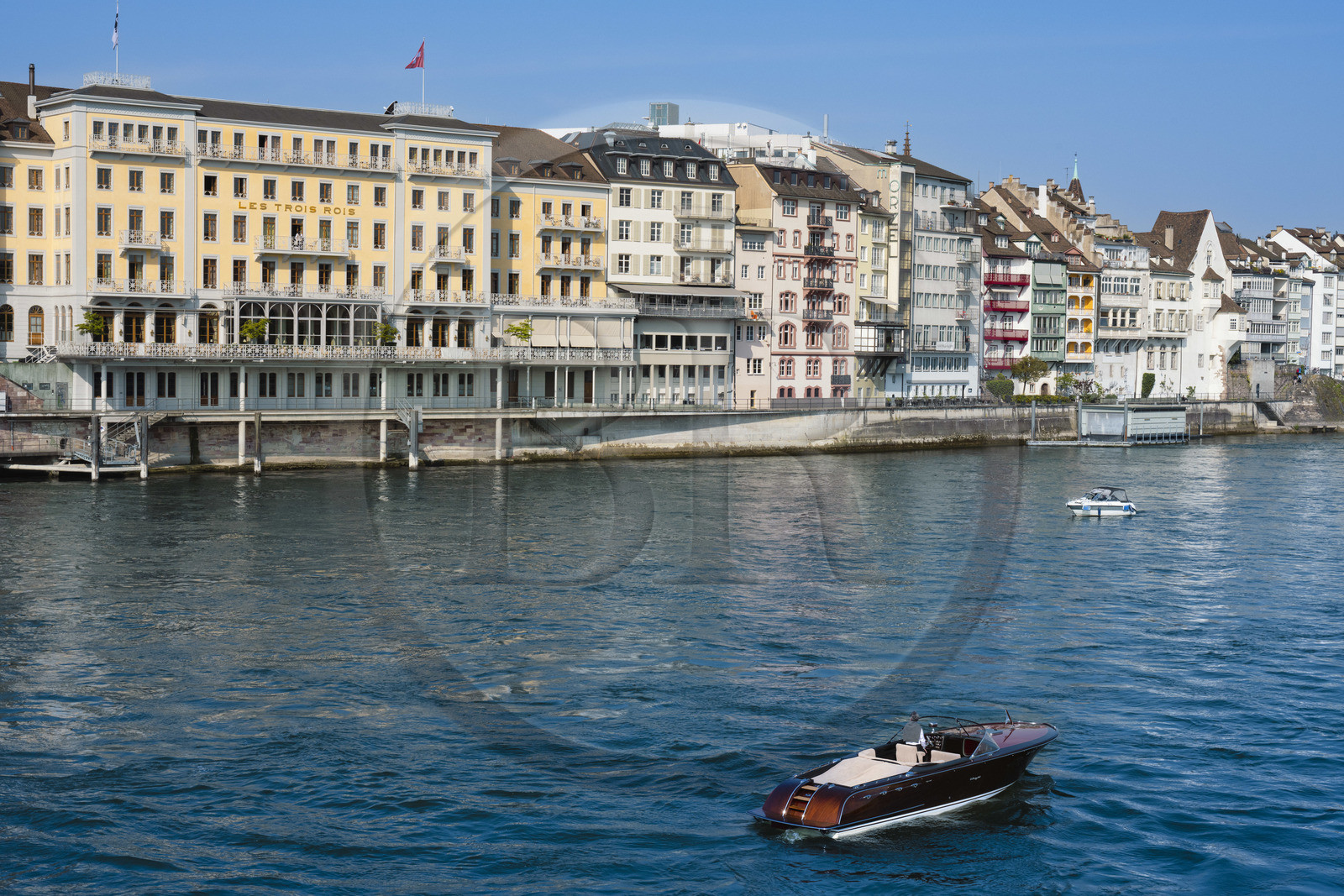 Suisse, Bâle, l'hotel de luxe Les Trois Rois sur la rive gauche du Rhin
