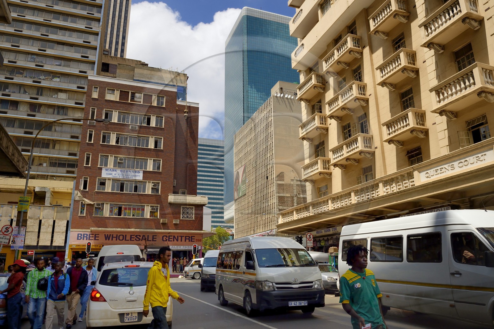 South Africa, Gauteng Province, Johannesburg, CBD (Central Business District), many taxi (minibus) go along Klein street