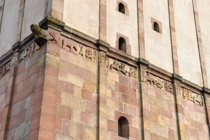 France, Bas-Rhin (67), route des vins d' Alsace, Andlau, abbaye bénédictine d'Andlau fondée en 880, église abbatiale Saint-Pierre-et-Saint-Paul (XIème-XVIIIème siècles)