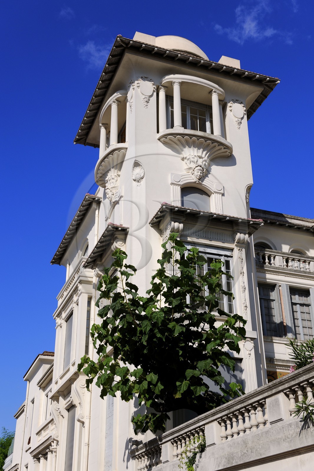 France, Hérault (34), Béziers, maison Art Nouveau au 28 avenue du président Wilson