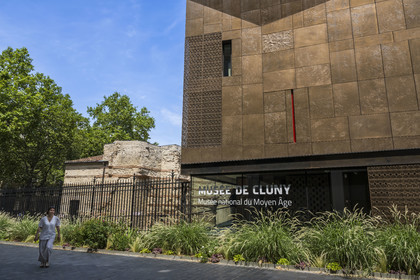 France, Paris (75), Musée de Cluny - Musée national du Moyen-Age, le nouveau batiment moderne accolé à l'ancien hotel particulier de Cluny et aux thermes romains