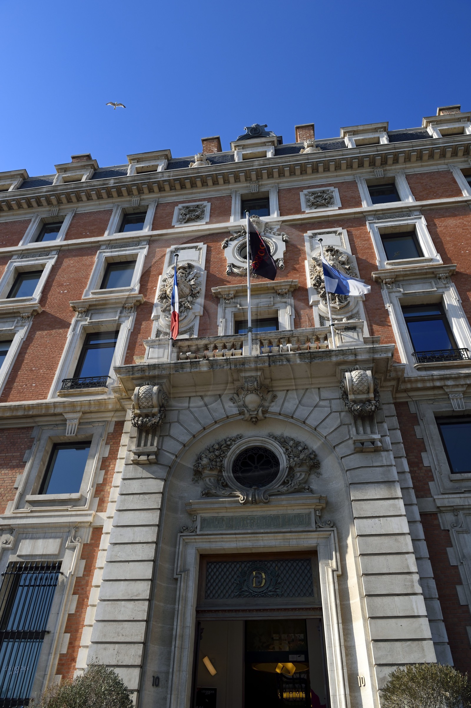 France, Bouches-du-Rhône (13), Marseille, Zone Euroméditerranée, quartier La Joliette, ancien siège de la Compagnie des docks et entrepots de Marseille, facade de l'Hotel de Direction (Place de la Joliette)