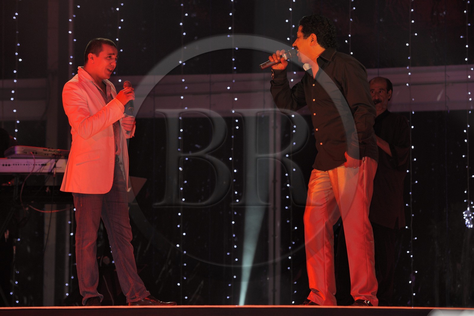 Maroc, région de l'Oriental, station balnéaire de Mediterrania Saïdia, soirée d'inauguration du 19 juin 2009, les chanteurs Faudel Belloua et Cheb Khaled