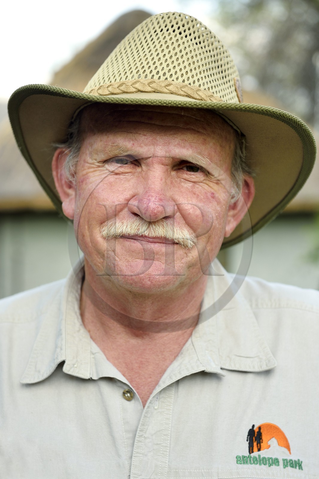 Zimbabwe, province des Midlands, Gweru, Antelope Park qui abrite ALERT (African Lion and Environmental Research Trust), le managing director Gary Jones